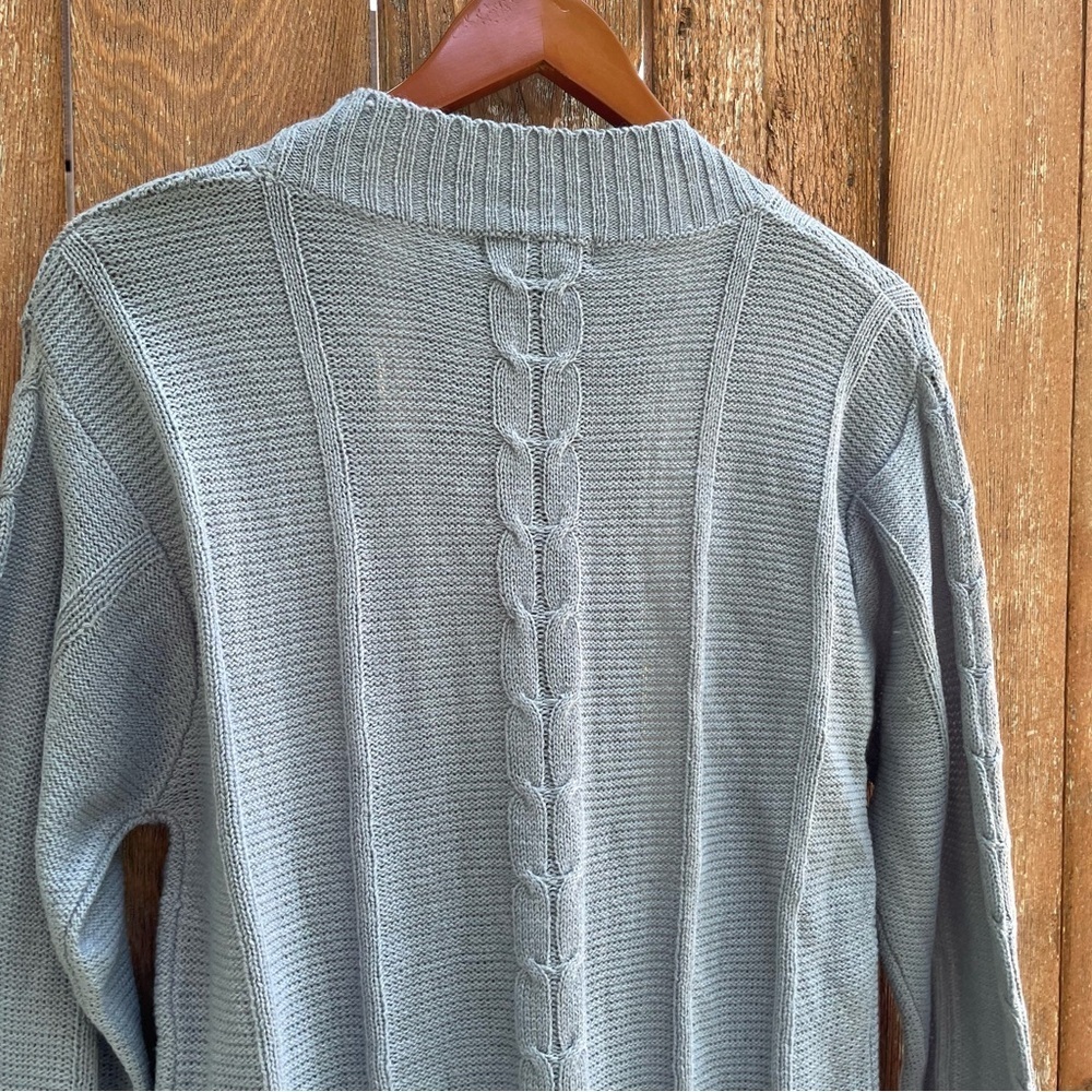 EVELYN TAYLOR Women’s Blue Knit Cardigan Sweater Size Medium - Picture 12 of 13